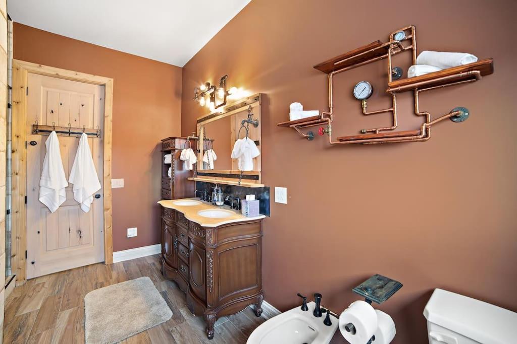 Chicago Mid-Century Gem Steps From United Center Villa Bagian luar foto